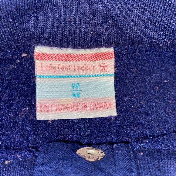 3/$30 Vintage Lady Footlocker Sweater - Picture 7 of 10